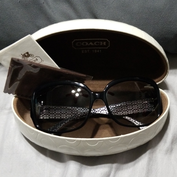 Coach sunglasses - Picture 2 of 6